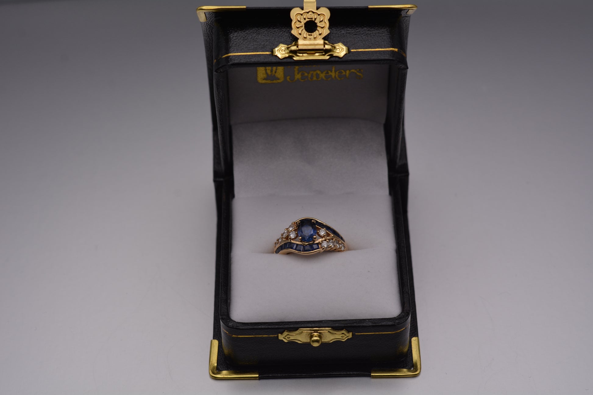 Vintage Yellow Gold Sapphire and Diamond Ring