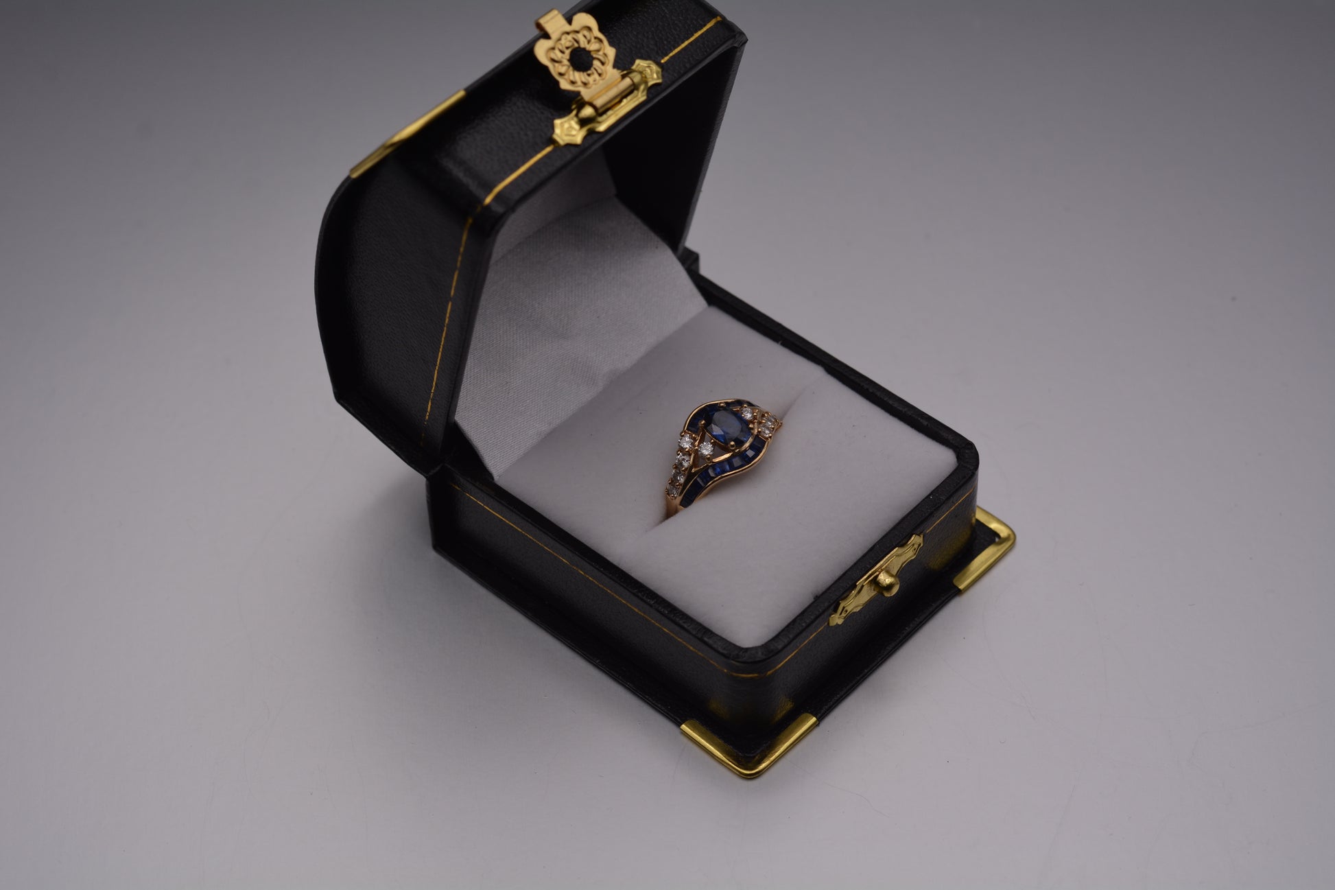 Vintage Yellow Gold Sapphire and Diamond Ring