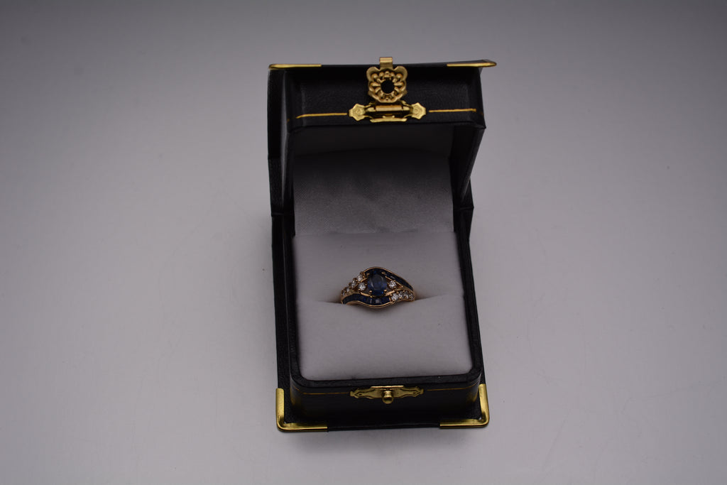 Vintage Yellow Gold Sapphire and Diamond Ring